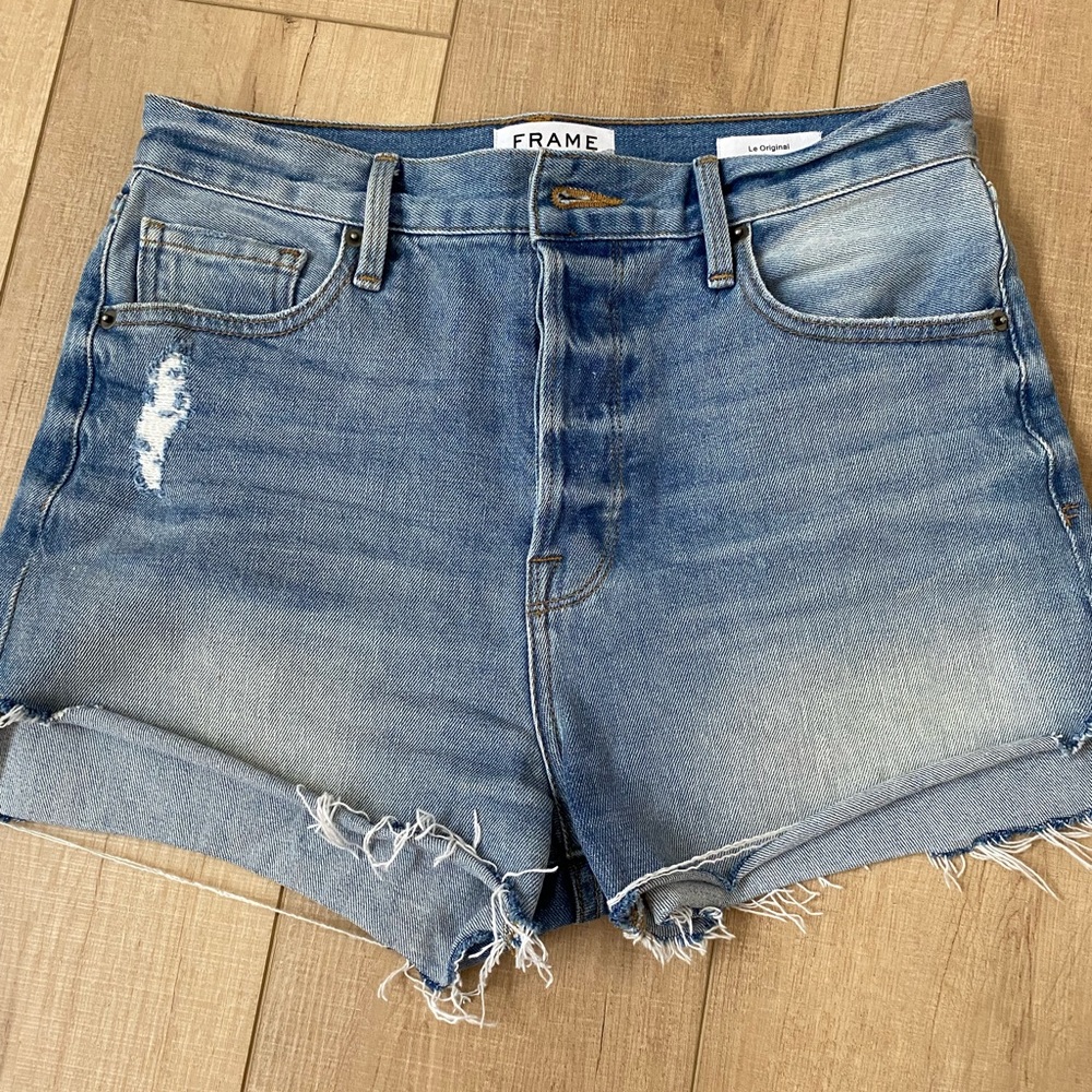 Frame shorts sz 26 Chloe